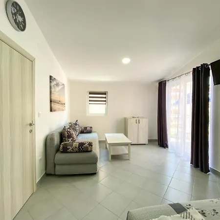 Monika Apartament *